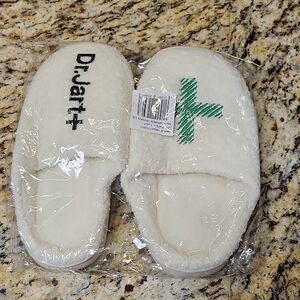 Spa Slippers Plush Cozy Warm Spa Slippers for Women NEW In Sealed Plastic
